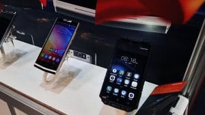 Oukitel en el MWC de Barcelona 2017 8 OUKITEL K10000 Pro real device
