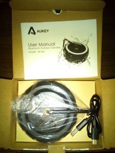 Altavoz bluetooth Aukey todoterreno SK-M4 11 IMG_20151217_230729