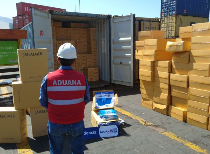 Qué hacer si tu paquete queda retenido en aduana al usar casilleros internacionales 4 Como evitar problemas de aduana al usar casilleros internacionales 2